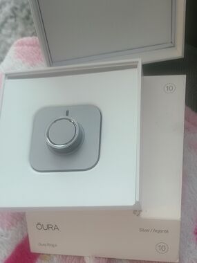 Oura Silver Ring 4 Boxed Smart Ring - Silver